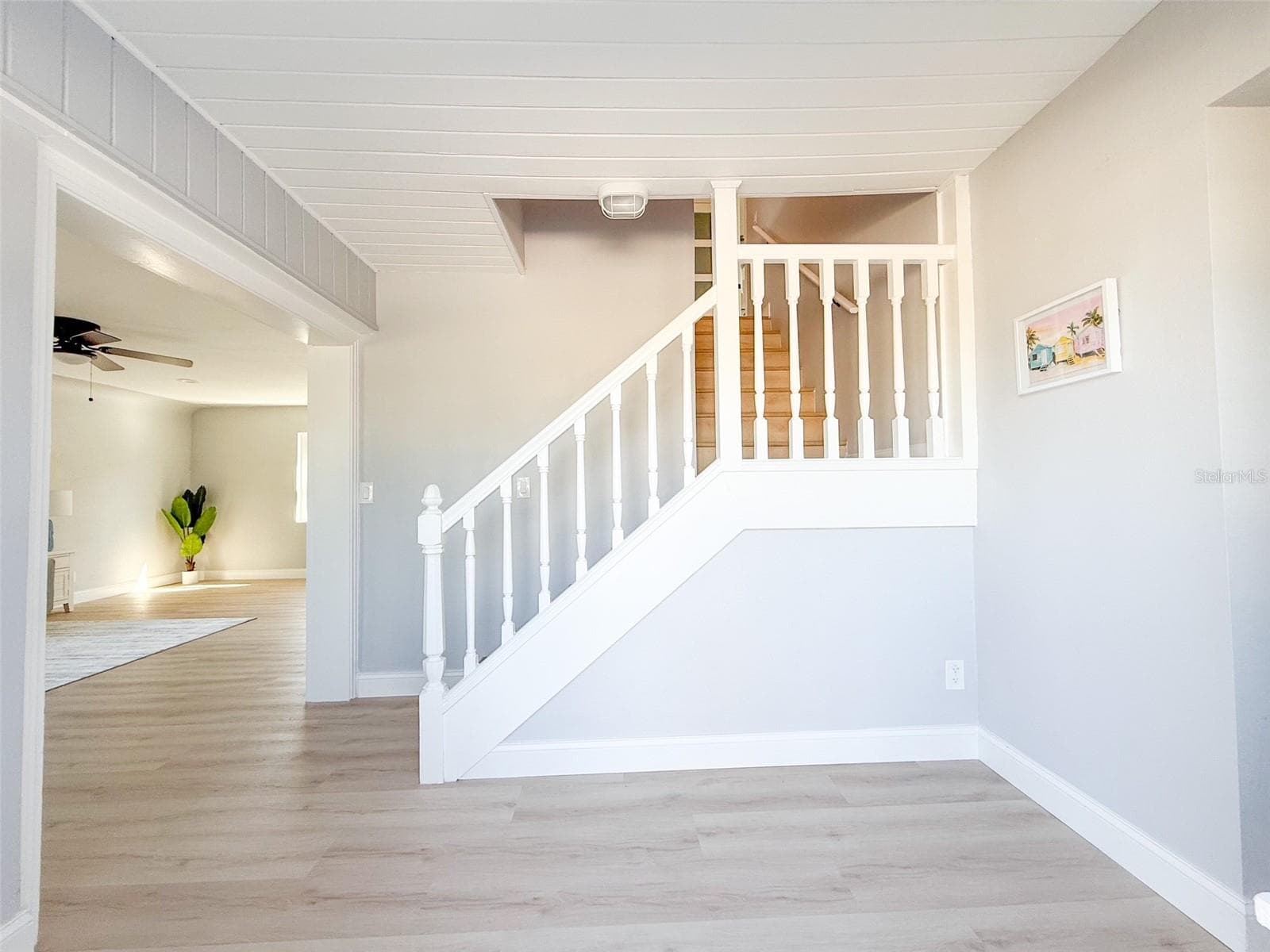 Entryway - 13290 3RD ST E, MADEIRA BEACH