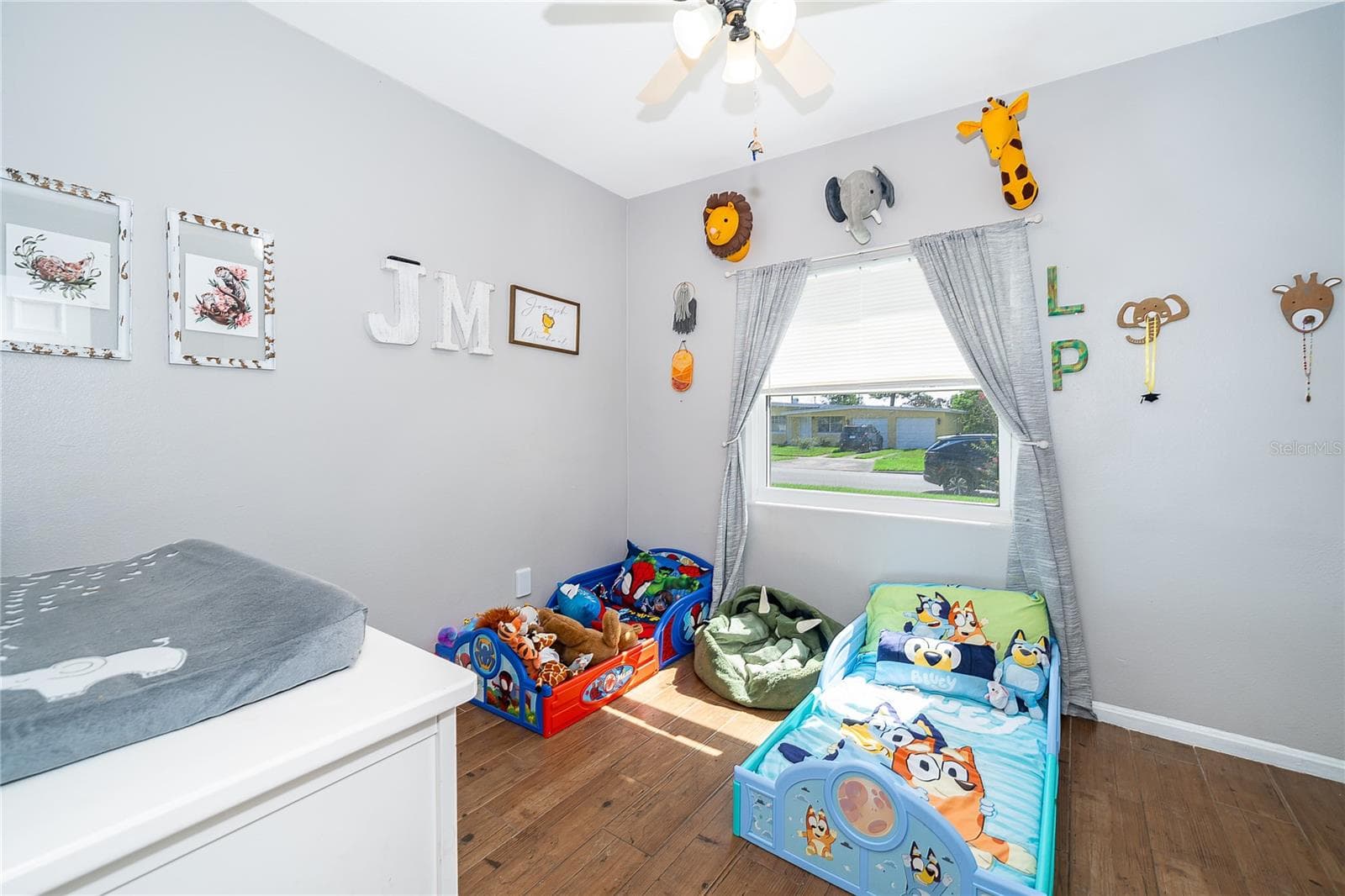 Single Family Residence at 1624 HOLLIS DR, ORLANDO, photo 4 of 24