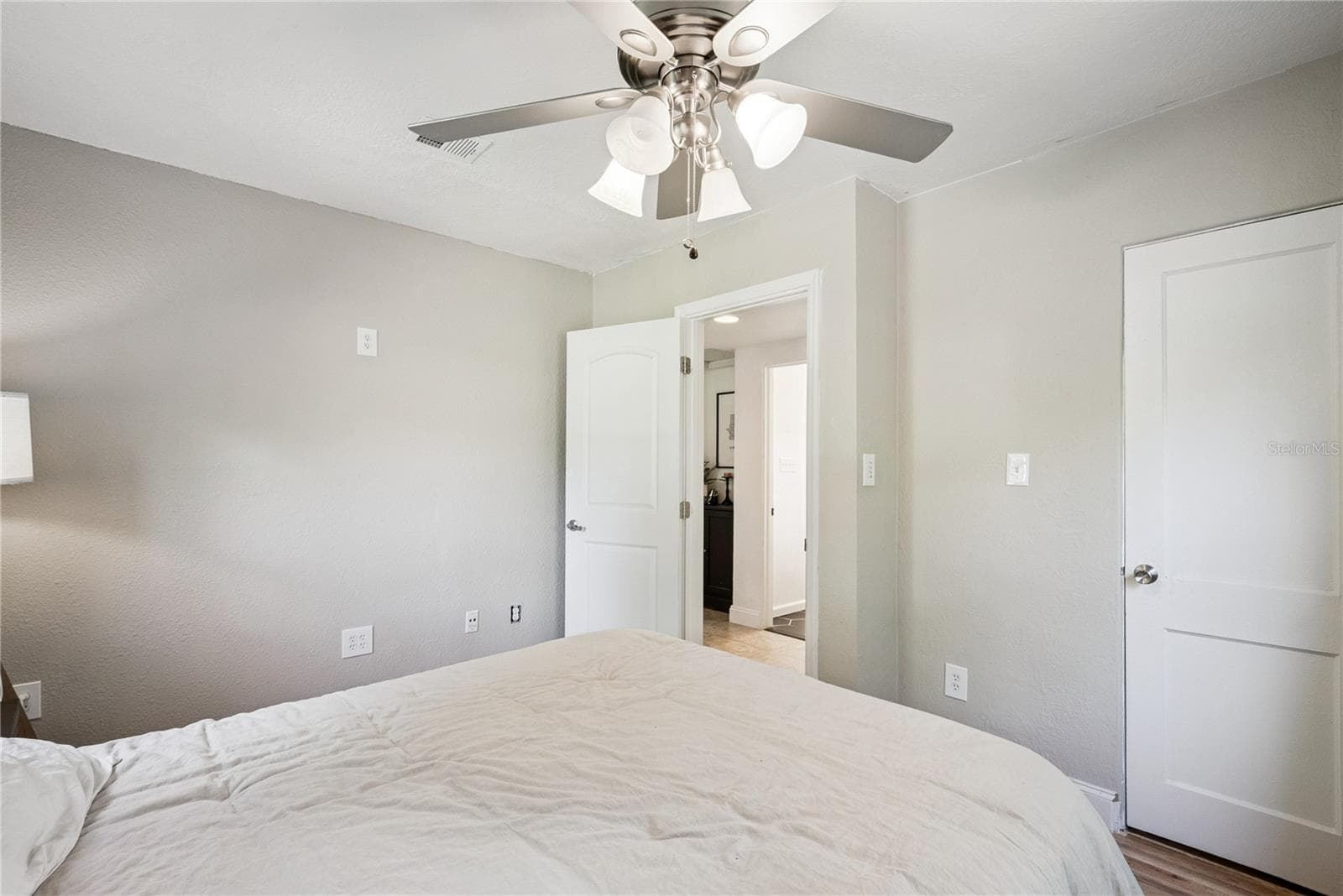 Single Family Residence at 1909 FERN CIR, ORLANDO, photo 15 of 45