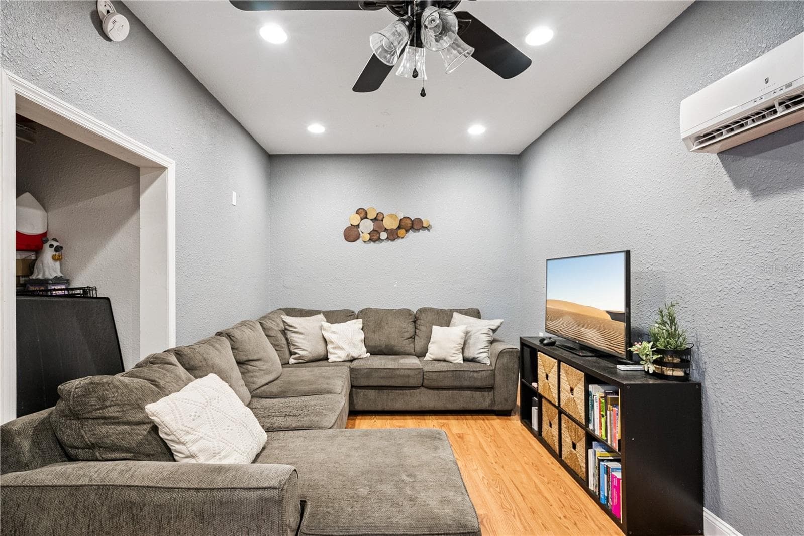 Single Family Residence at 1909 FERN CIR, ORLANDO, photo 24 of 45
