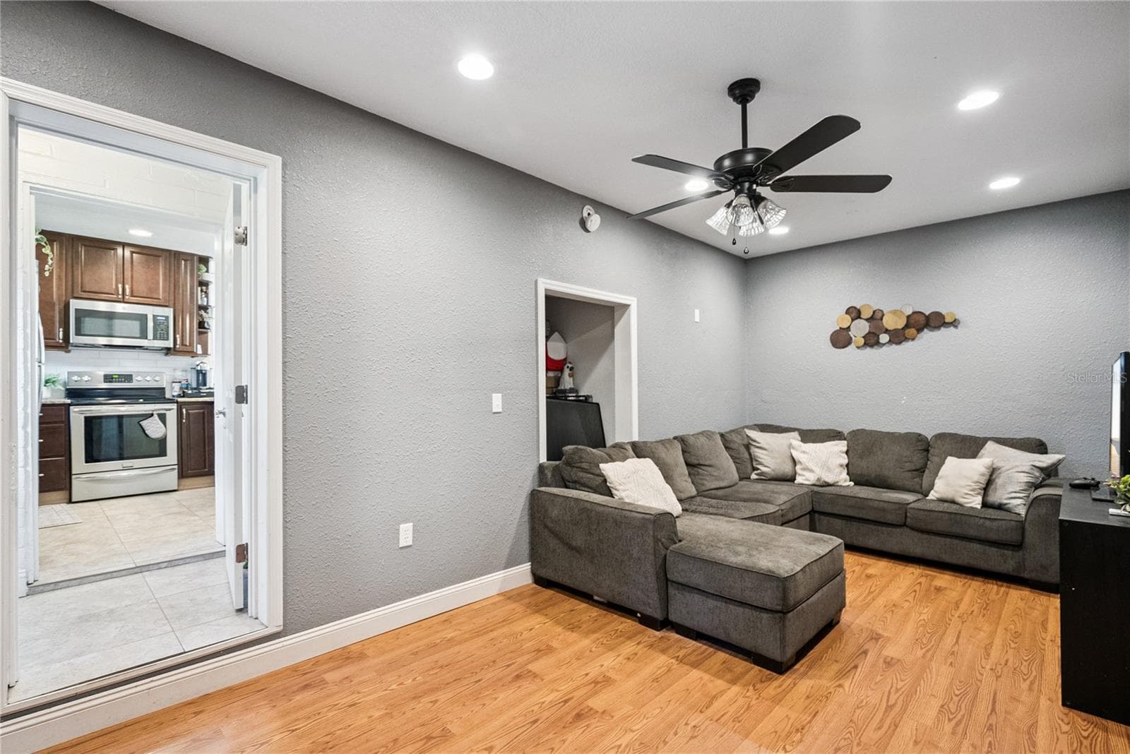 Single Family Residence at 1909 FERN CIR, ORLANDO, photo 25 of 45