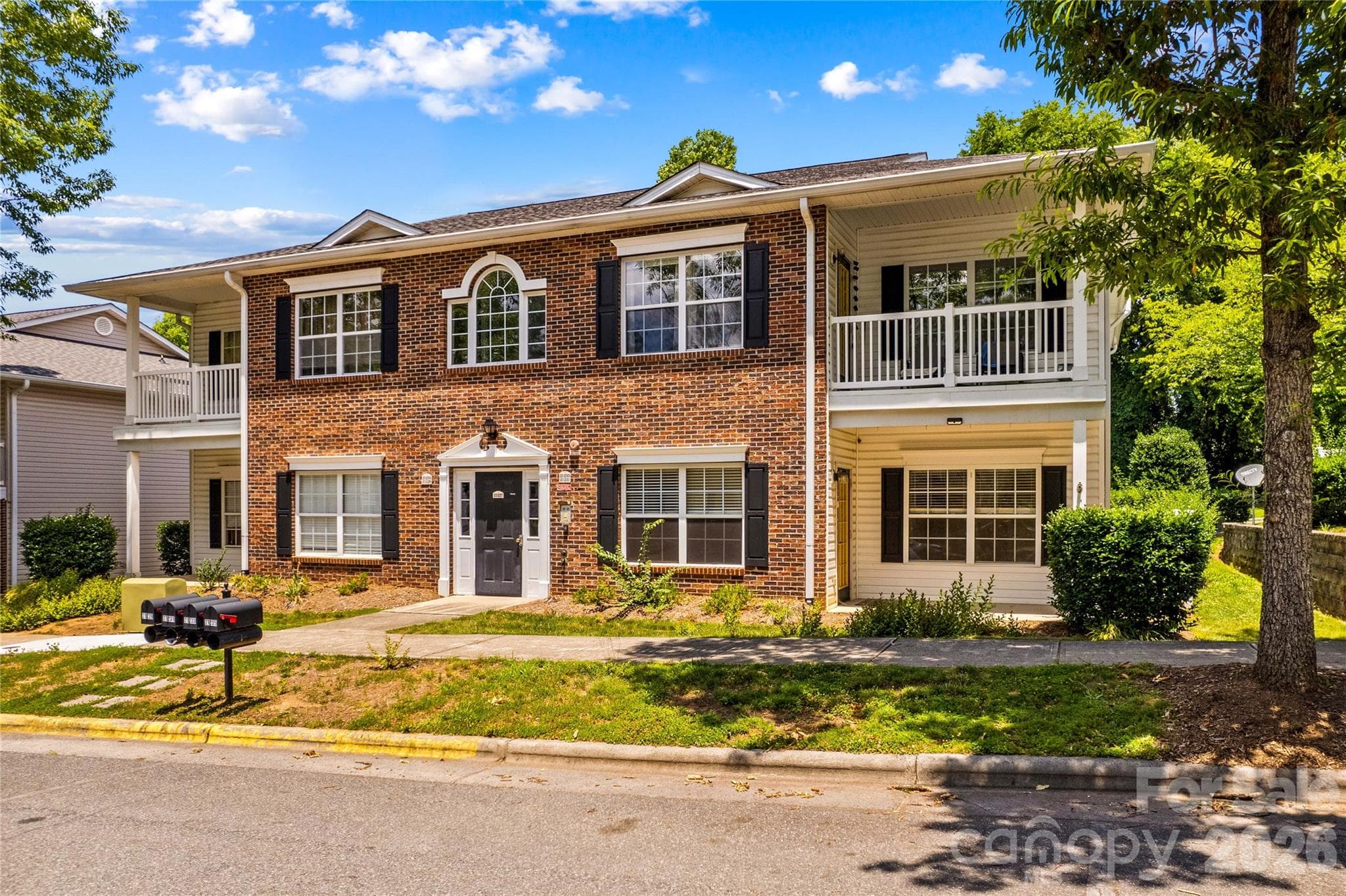Welcome to Mill Creek Condominiums located in downtown Cornelius - Cornelius