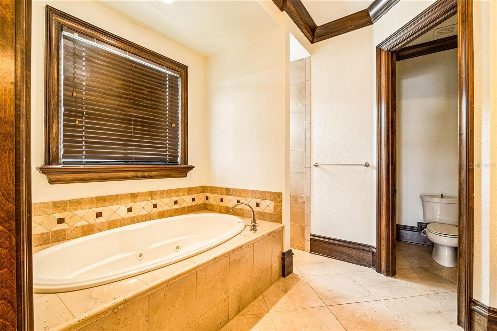 Upstairs Primary Suite 2 - 16619 AREZO CT, MONTVERDE