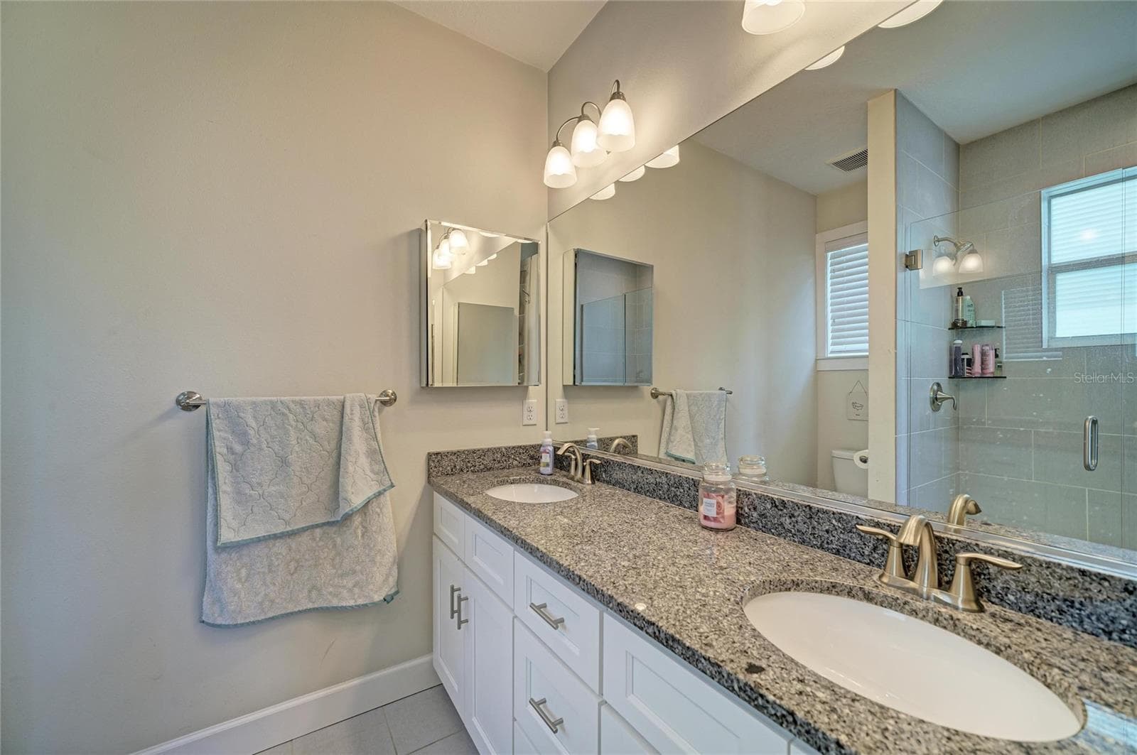 Single Family Residence at 632 VIRGINIA DR, BRADENTON, photo 27 of 57