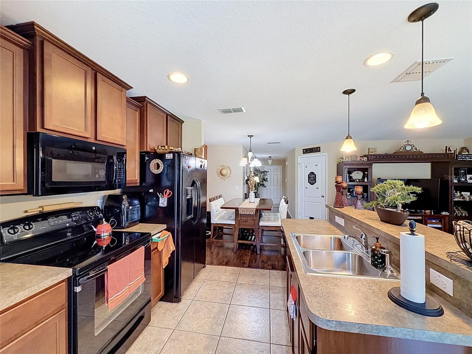 Townhouse at 6420 WINDSOR LAKE CIR, SANFORD, photo 2 of 21
