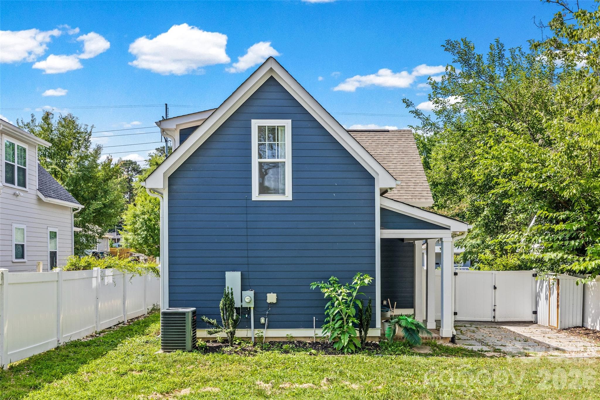 Single Family Residence at Charlotte, photo 31 of 42