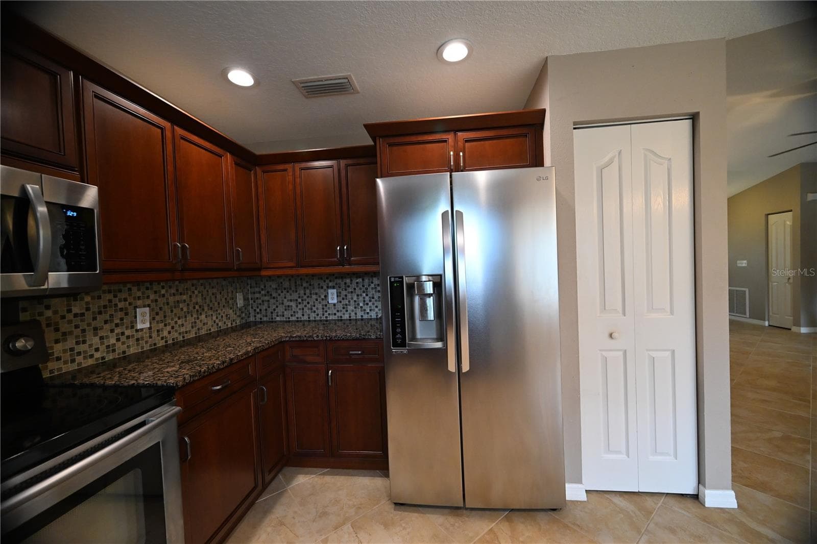 Single Family Residence at 2043 OLD TRENTON LN, SARASOTA, photo 13 of 48