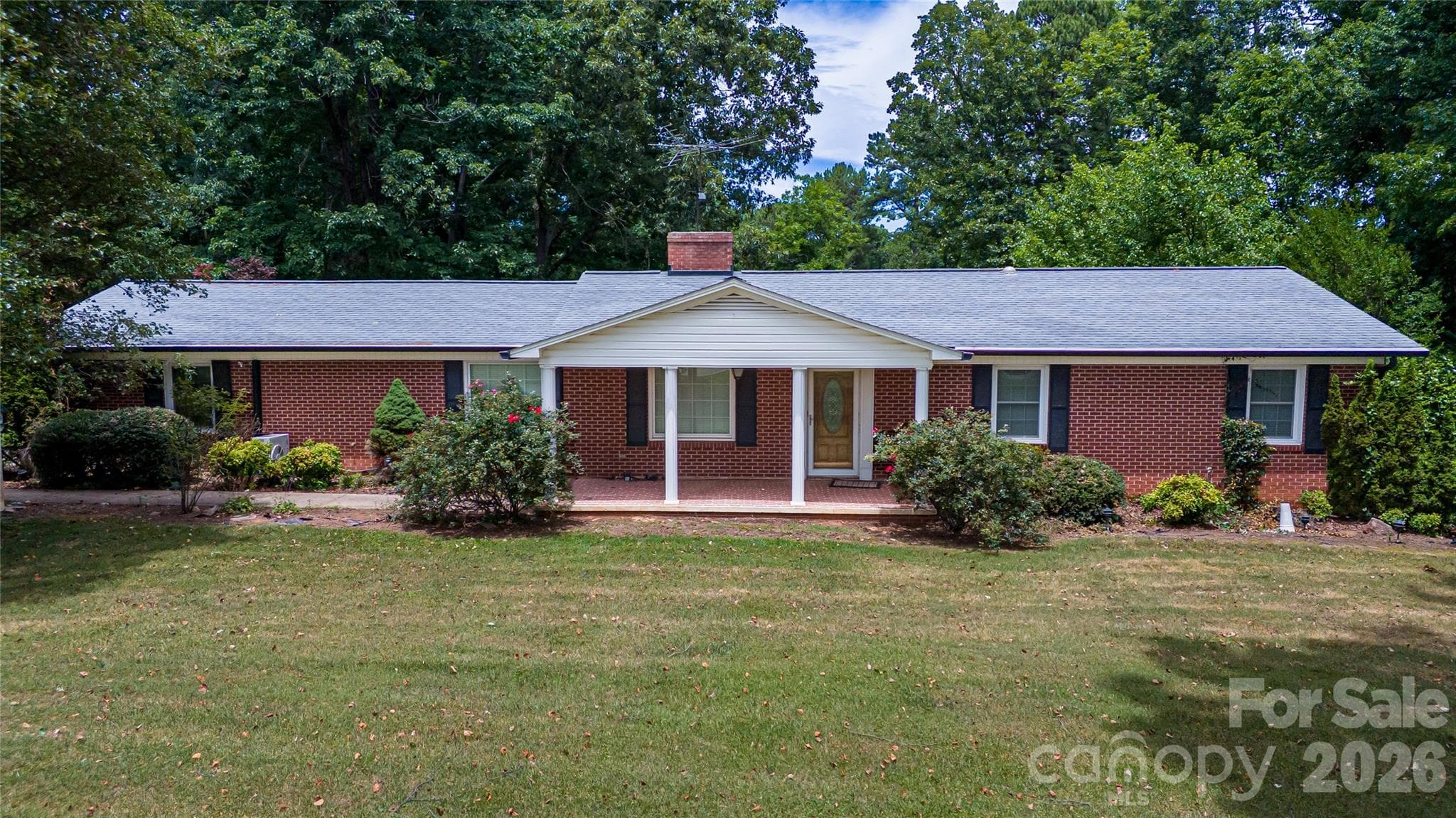 Single Family Residence at Hickory, photo 2 of 35