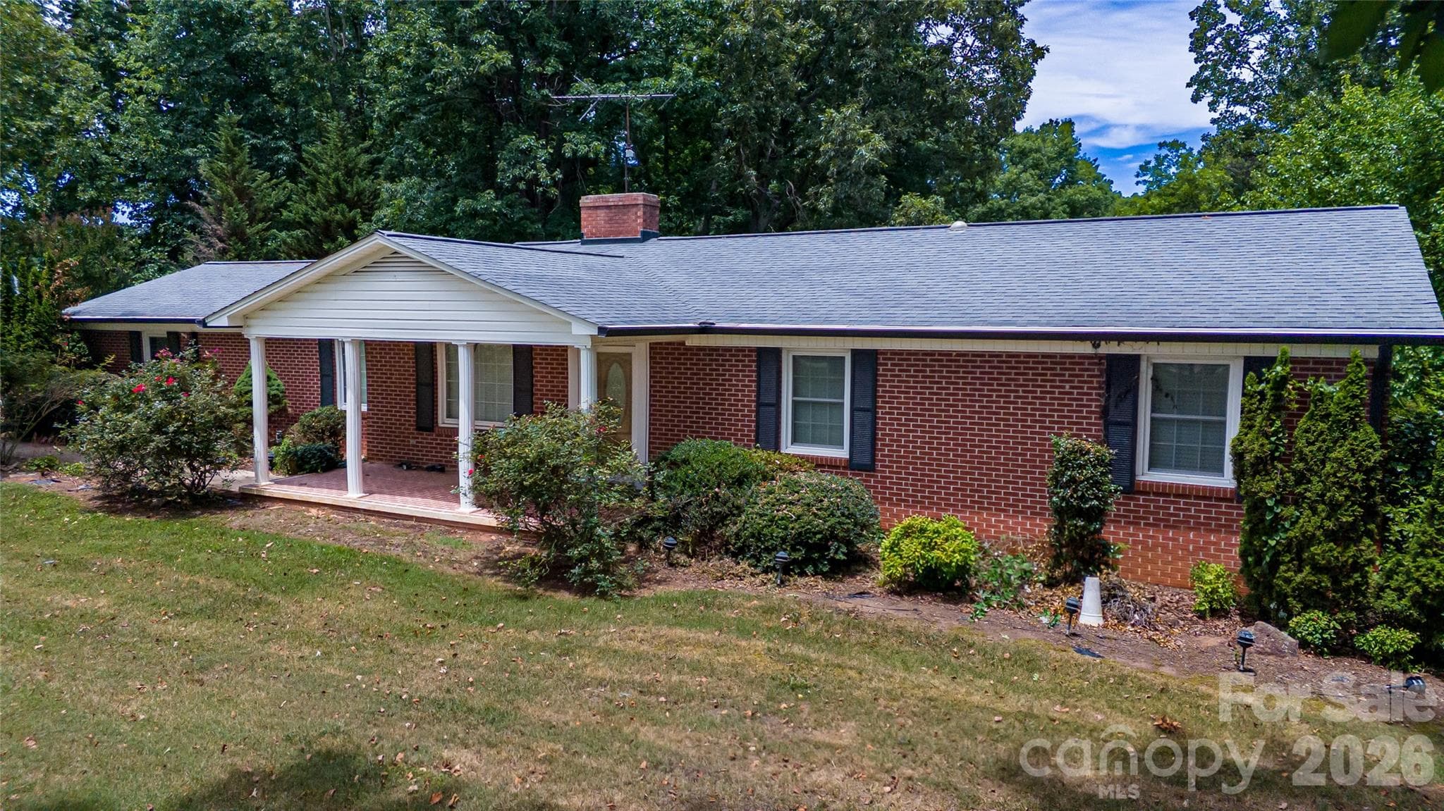 Single Family Residence at Hickory, photo 3 of 35