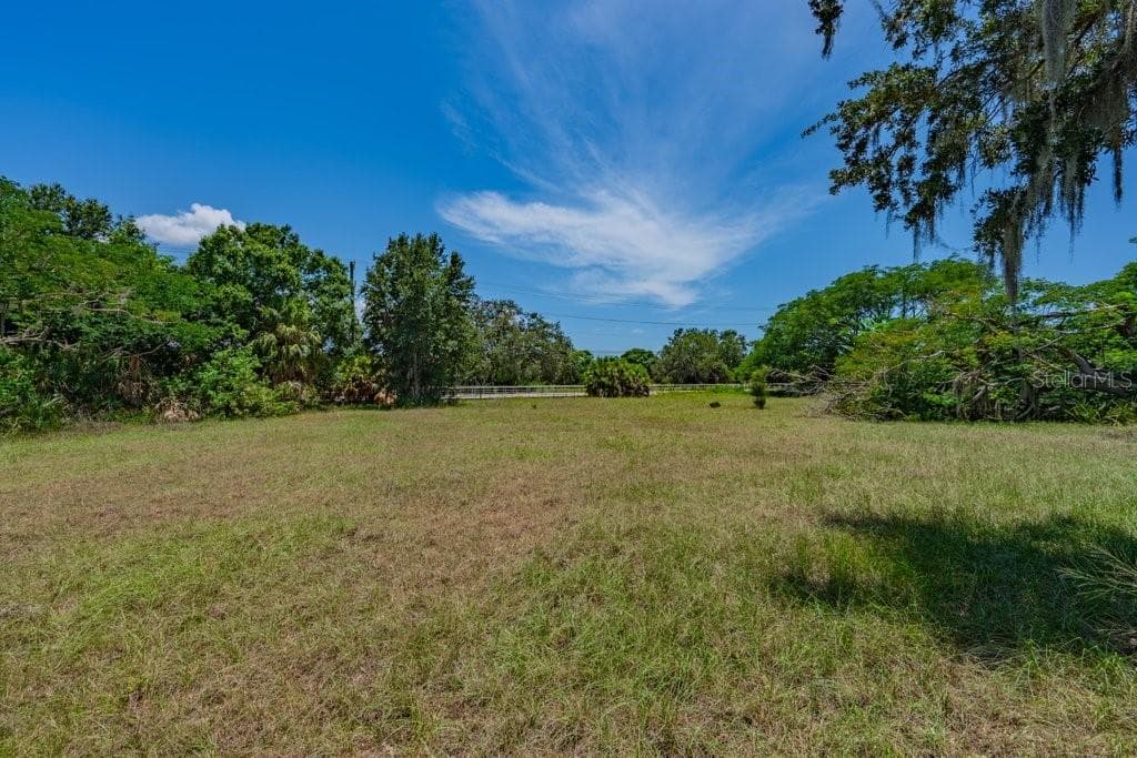 Single Family Residence at 10912 672 HWY, RIVERVIEW, photo 29 of 49