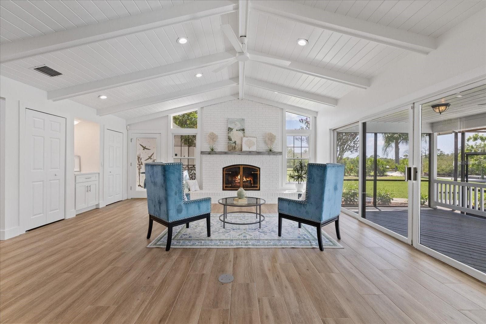 Grand ceilings in the living room - 5623 HULL CT, NEW PORT RICHEY
