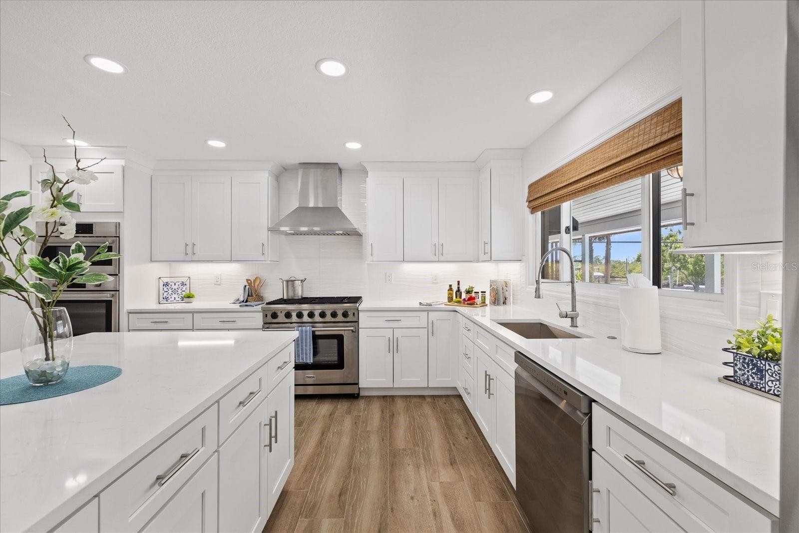 Gourmet ktichen - 5623 HULL CT, NEW PORT RICHEY