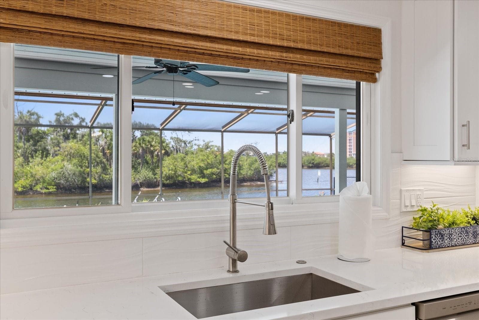 Great water views - 5623 HULL CT, NEW PORT RICHEY