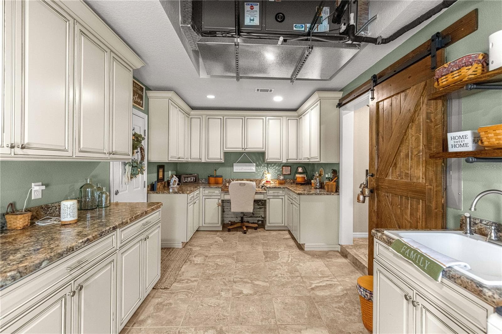 Laundry Room - 2616 SW 18TH AVE NE, OCALA