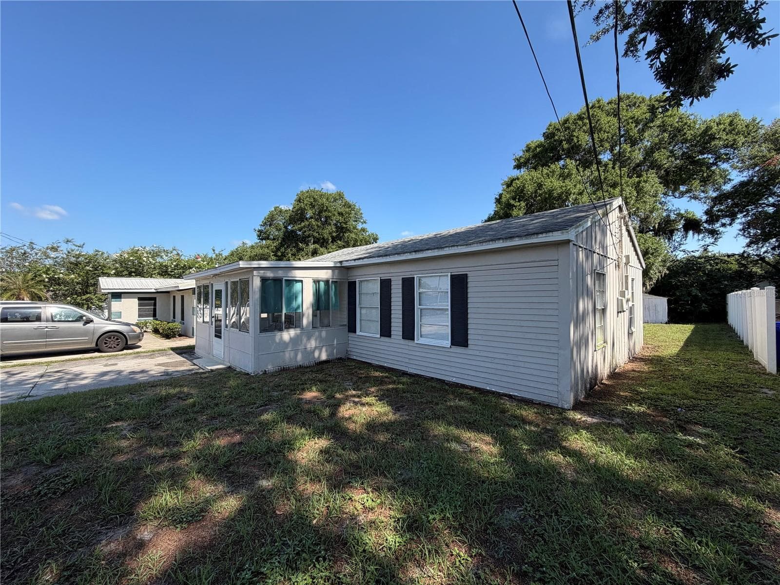 Single Family Residence at 311 W BELLA VISTA ST, LAKELAND, photo 35 of 40