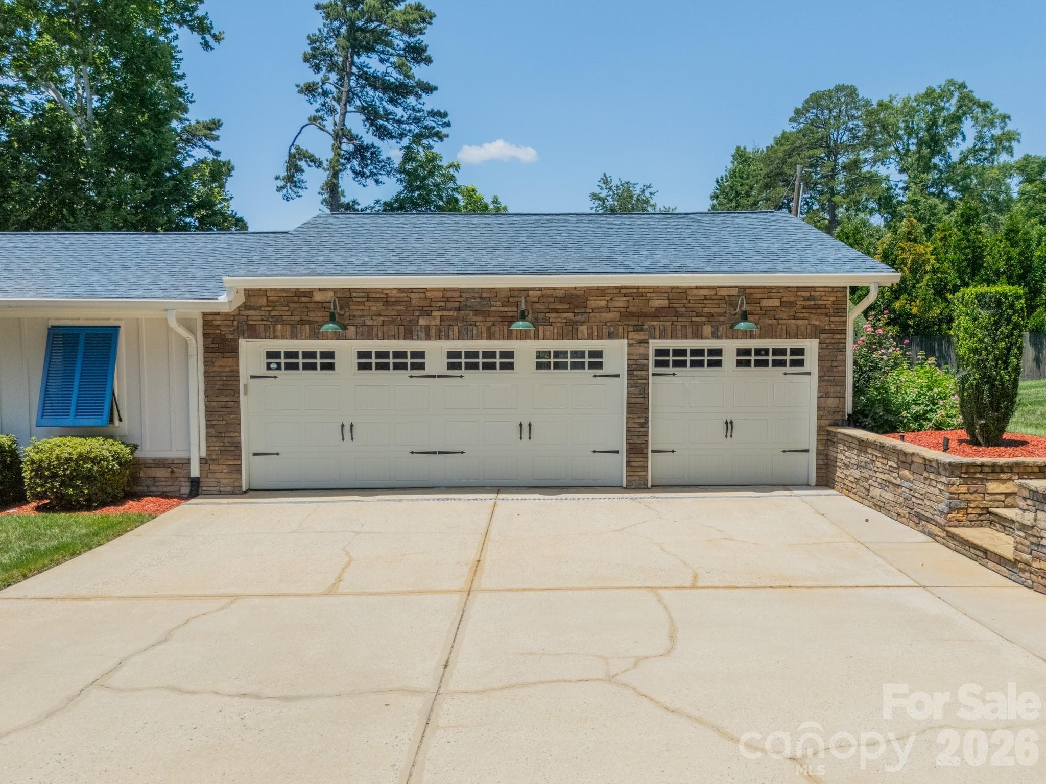 Single Family Residence at 19533 Bustle Road, Cornelius, photo 40 of 44