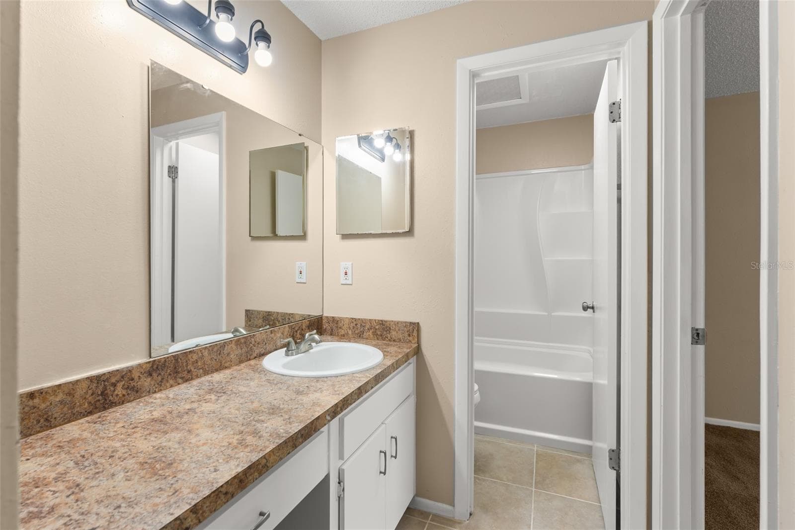 Condominium at 4623 RING NECK RD #B-1, ORLANDO, photo 12 of 24