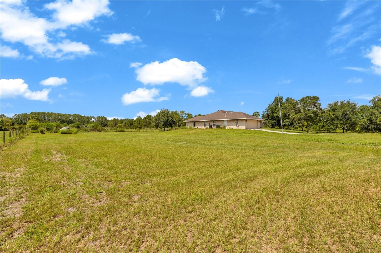 Single Family Residence at 1005 WHISPRING CREEK WAY, OSTEEN, photo 27 of 38