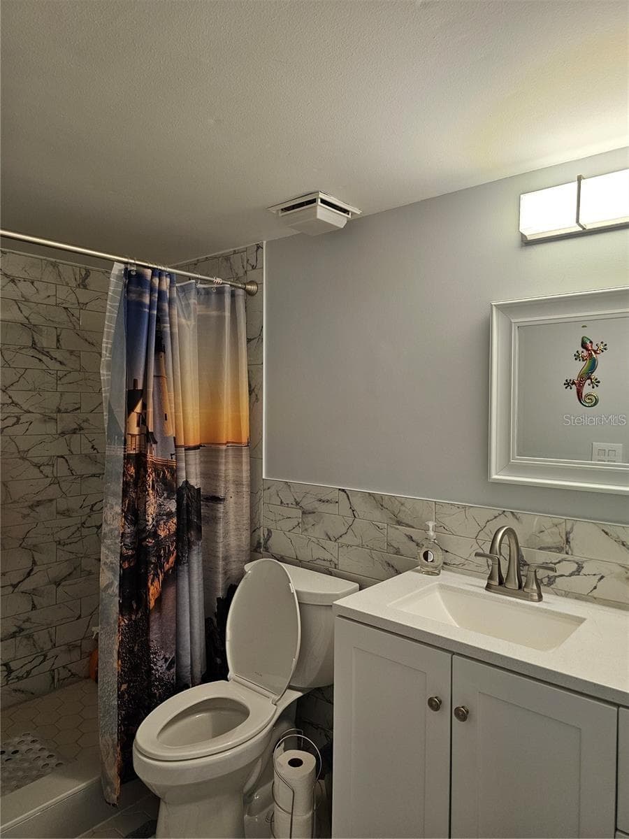 Condominium at 2104 GRANADA CT, LAKE WALES, photo 5 of 21