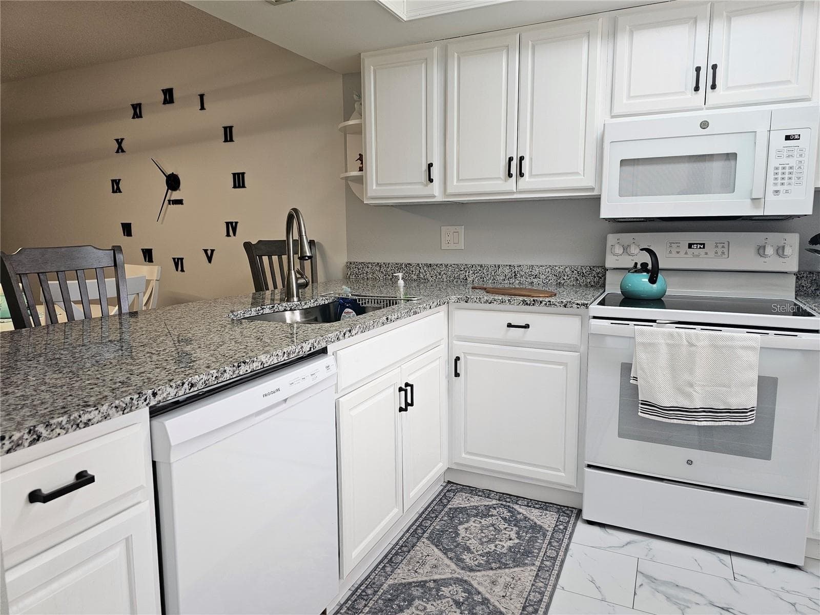 Condominium at 2104 GRANADA CT, LAKE WALES, photo 8 of 21