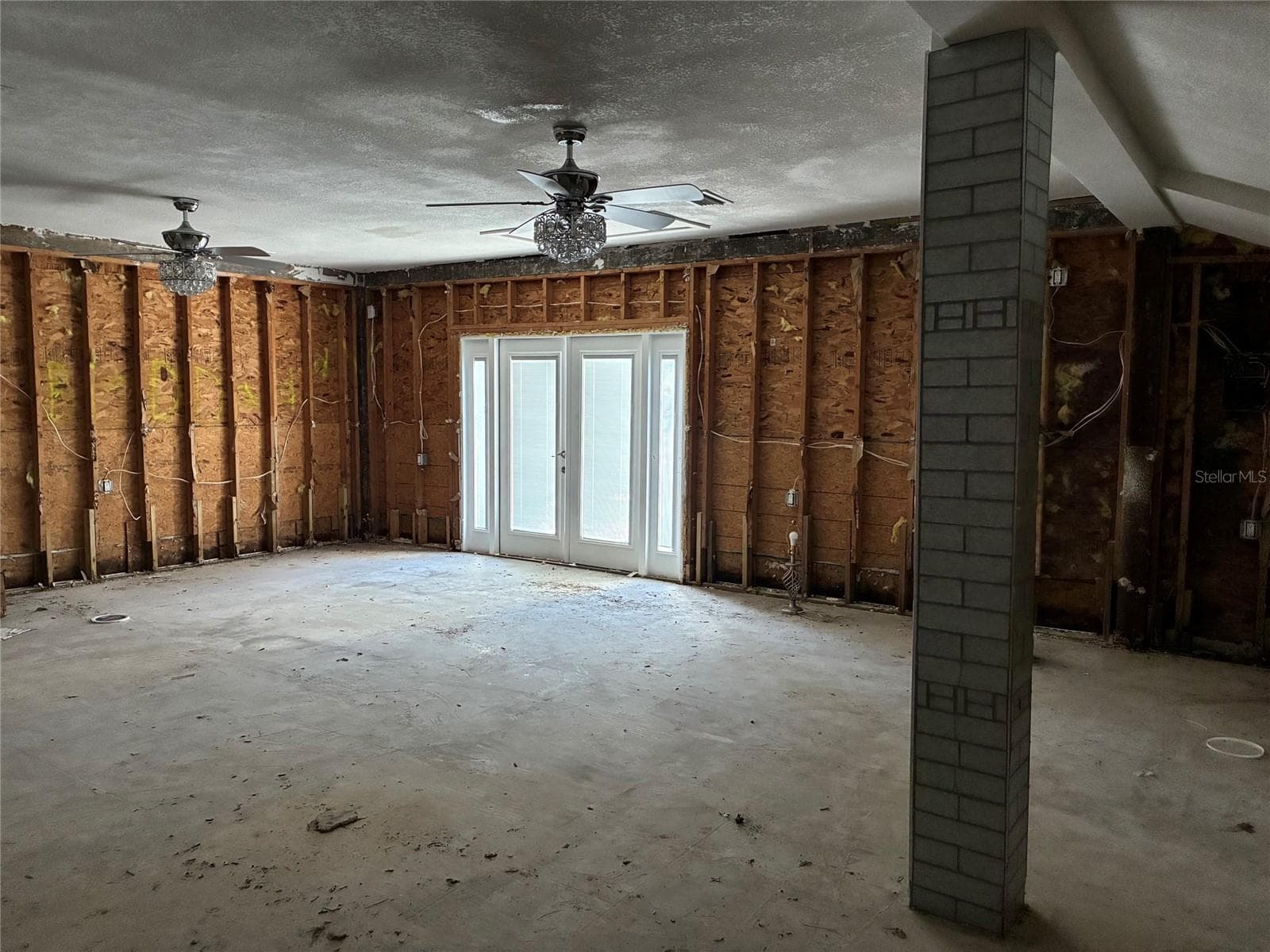 Single Family Residence at 9307 RIVER COVE DR, RIVERVIEW, photo 3 of 85