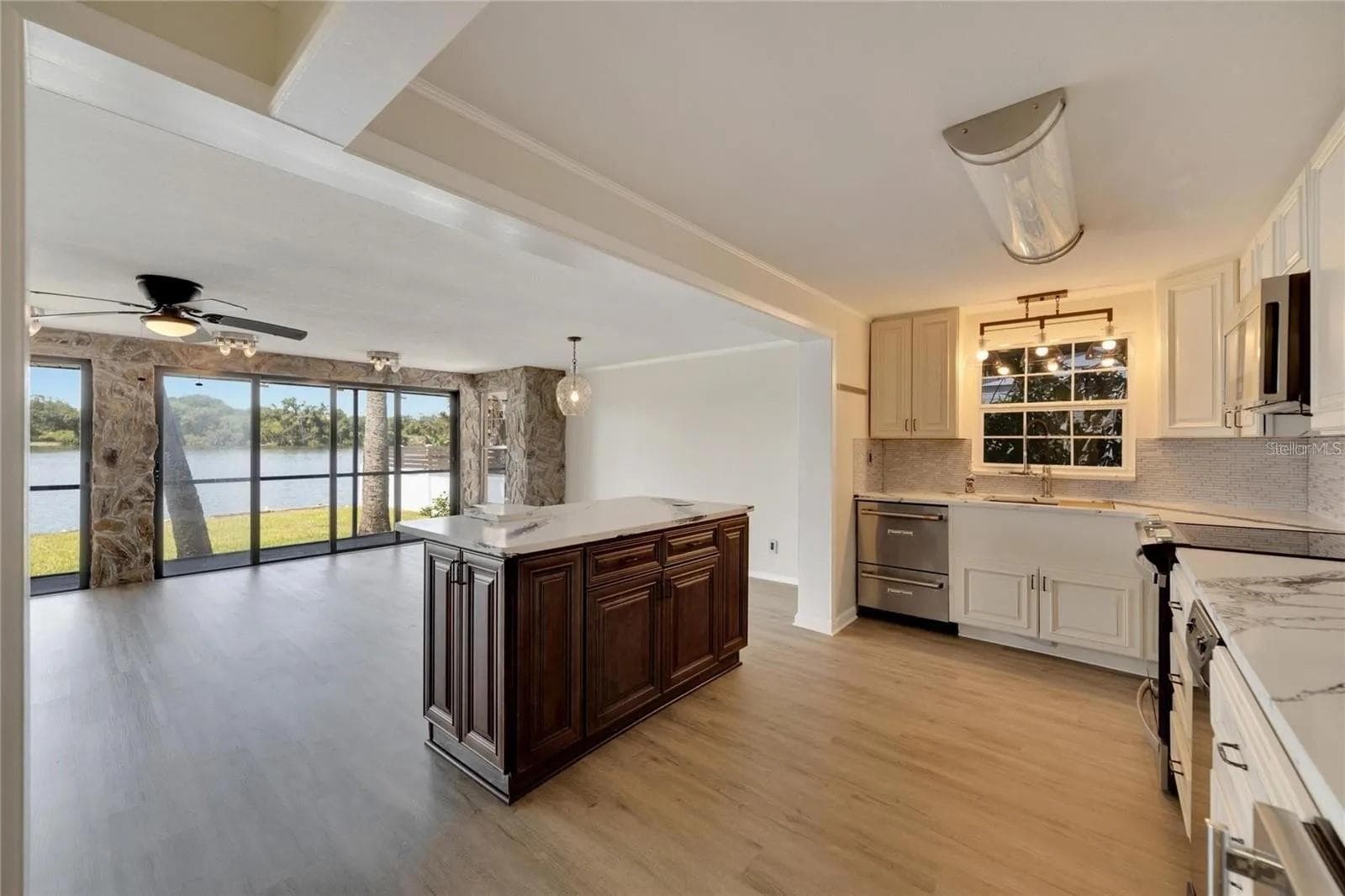 Single Family Residence at 9307 RIVER COVE DR, RIVERVIEW, photo 10 of 85