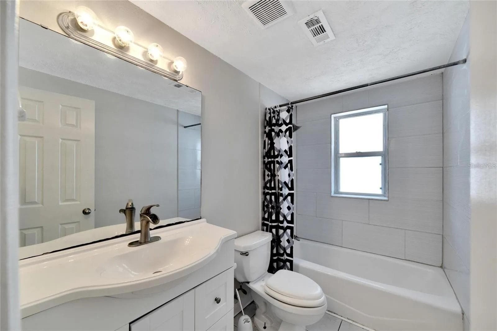 Single Family Residence at 9307 RIVER COVE DR, RIVERVIEW, photo 50 of 85