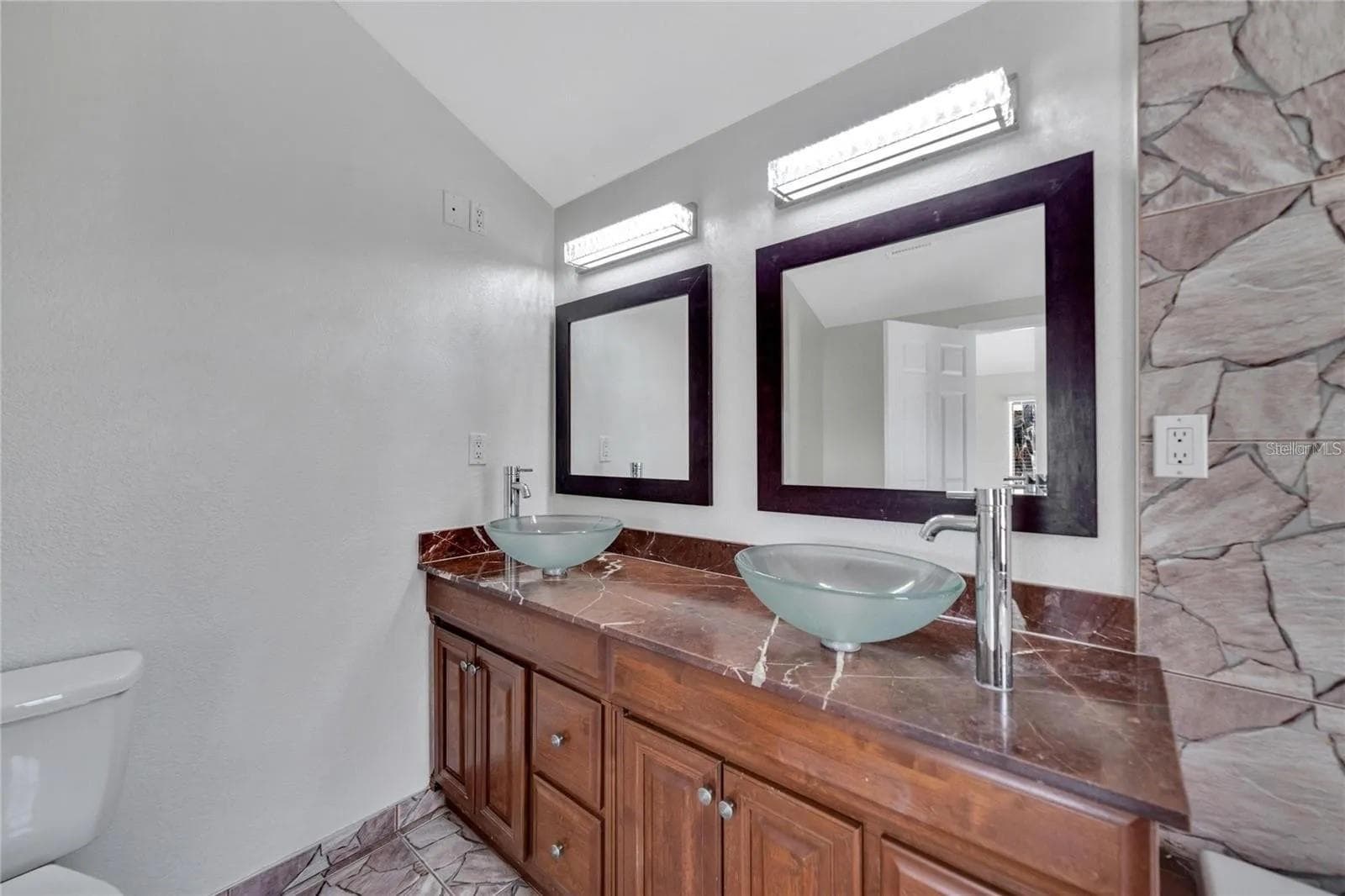 Single Family Residence at 9307 RIVER COVE DR, RIVERVIEW, photo 59 of 85