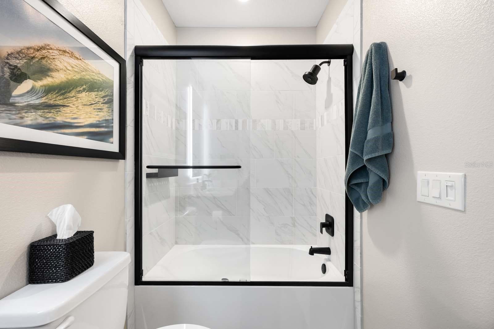 Secondary Bath - 7557 LAUREATE BLVD #6407, ORLANDO