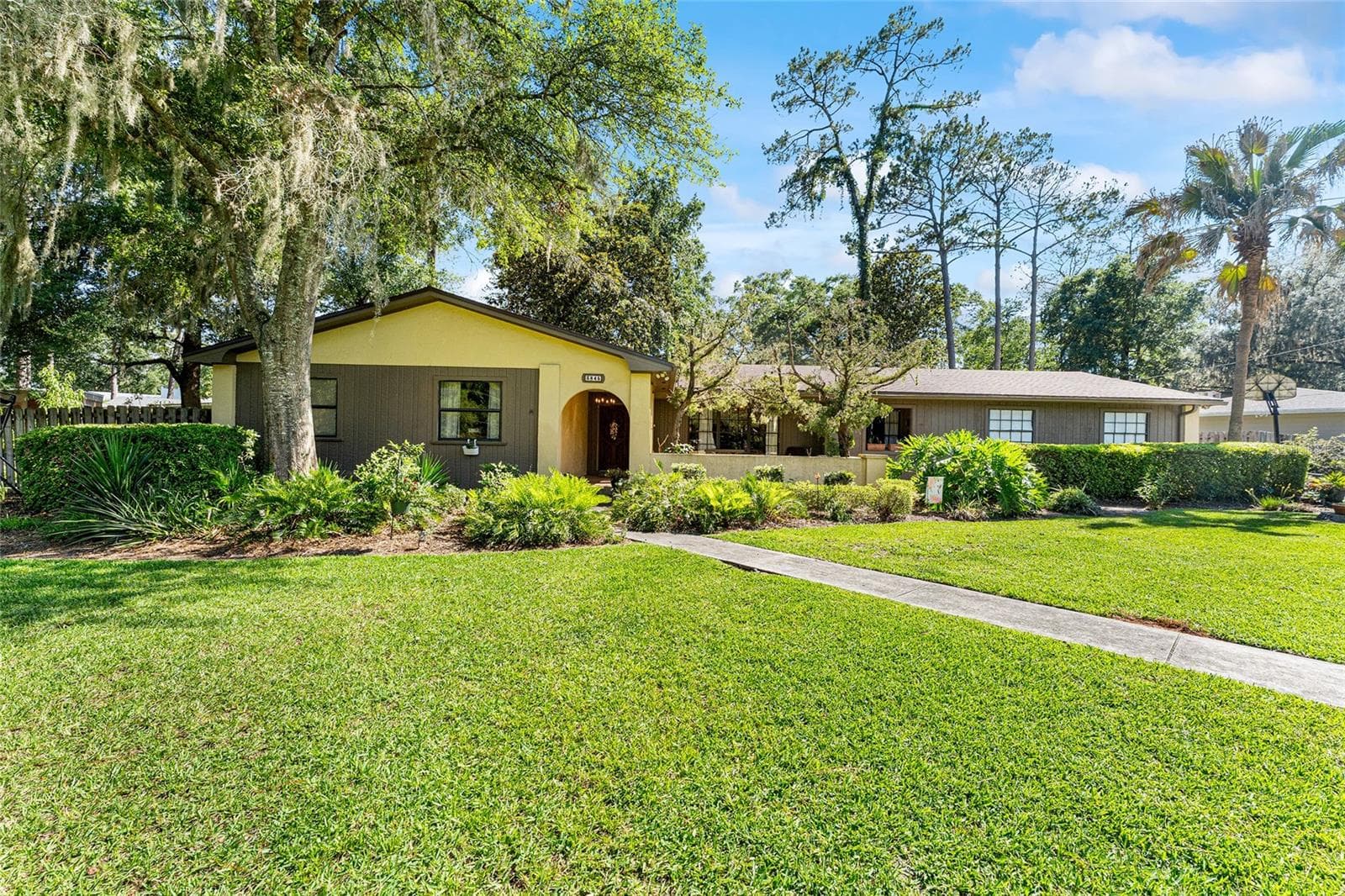 3845 NW 37TH PL