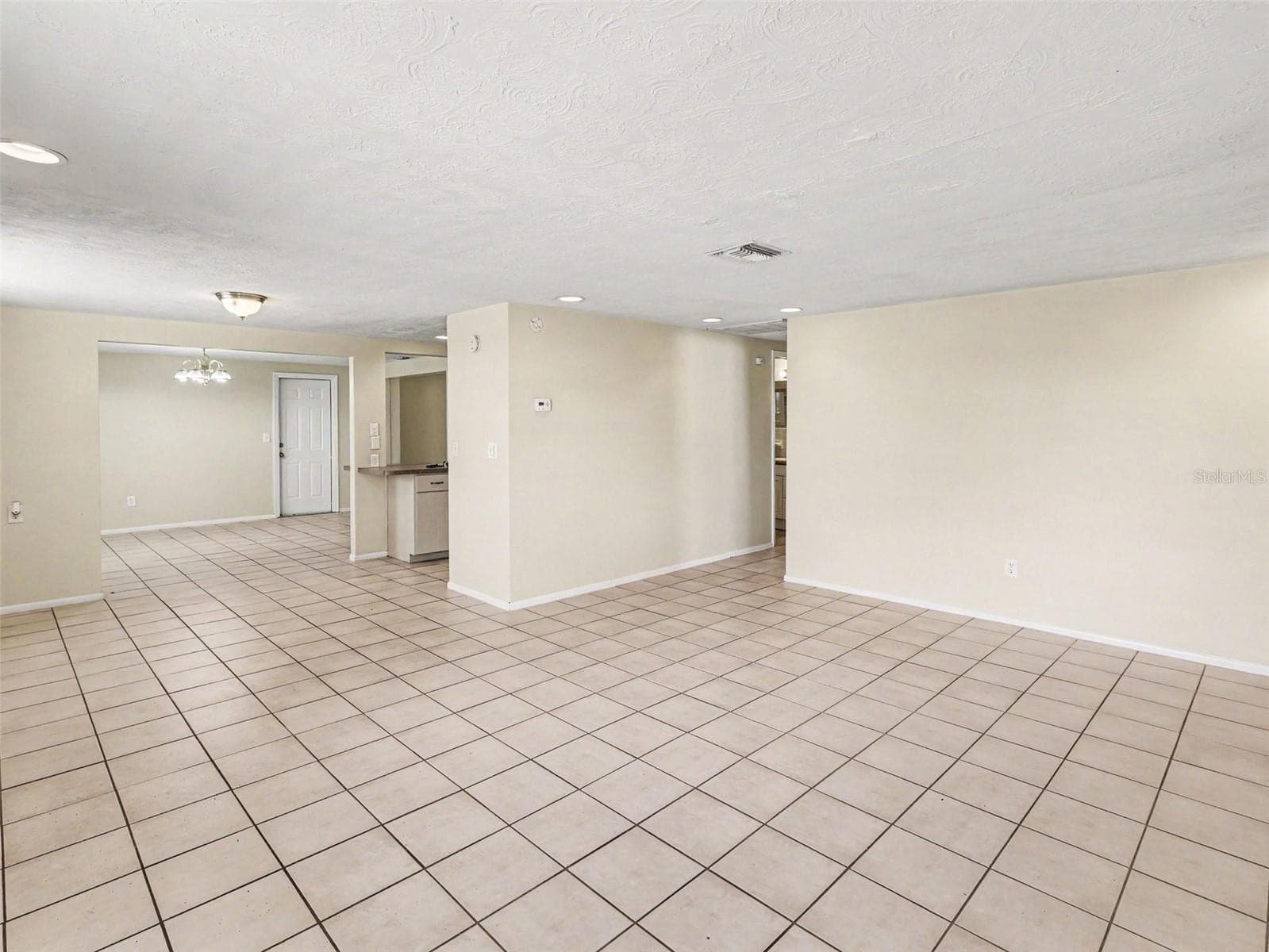 Single Family Residence at 3609 TRUMAN DR, HOLIDAY, photo 8 of 21