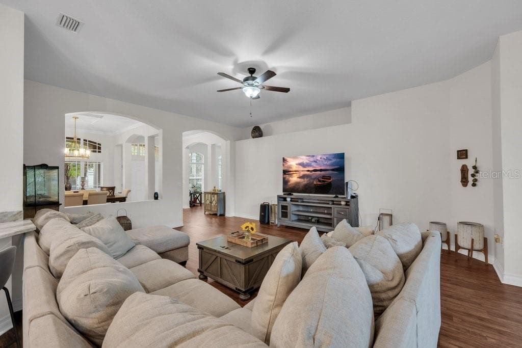 Single Family Residence at 16135 BRIDGEDALE DR, LITHIA, photo 11 of 40