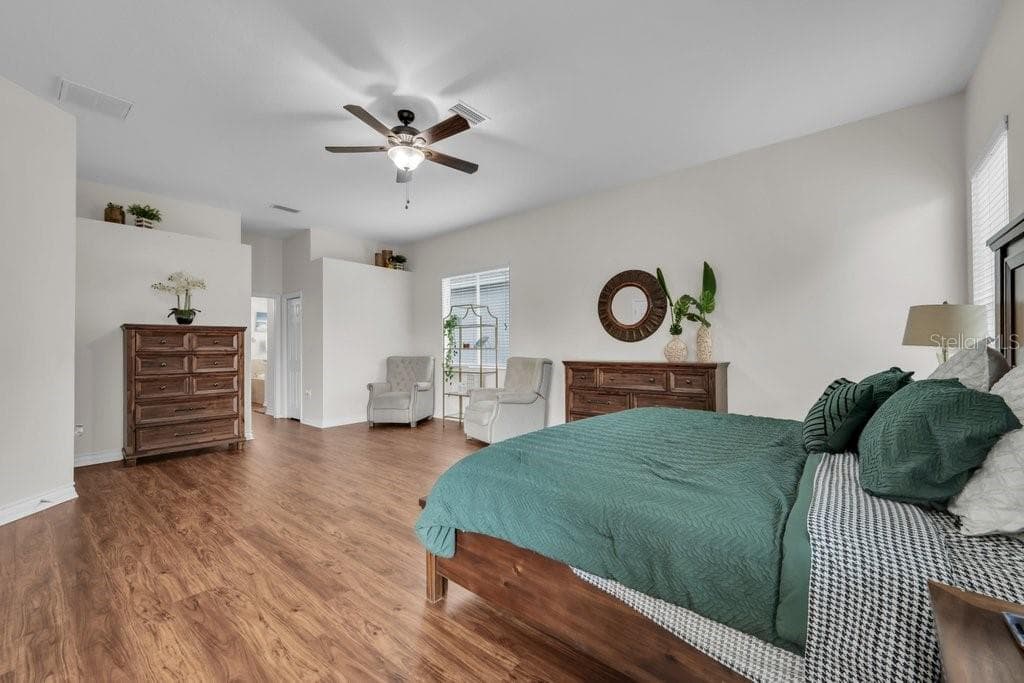 Single Family Residence at 16135 BRIDGEDALE DR, LITHIA, photo 17 of 40