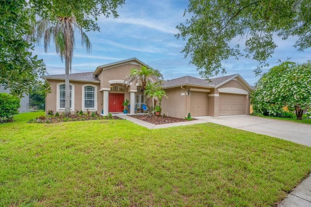 Single Family Residence at 16135 BRIDGEDALE DR, LITHIA, photo 34 of 40