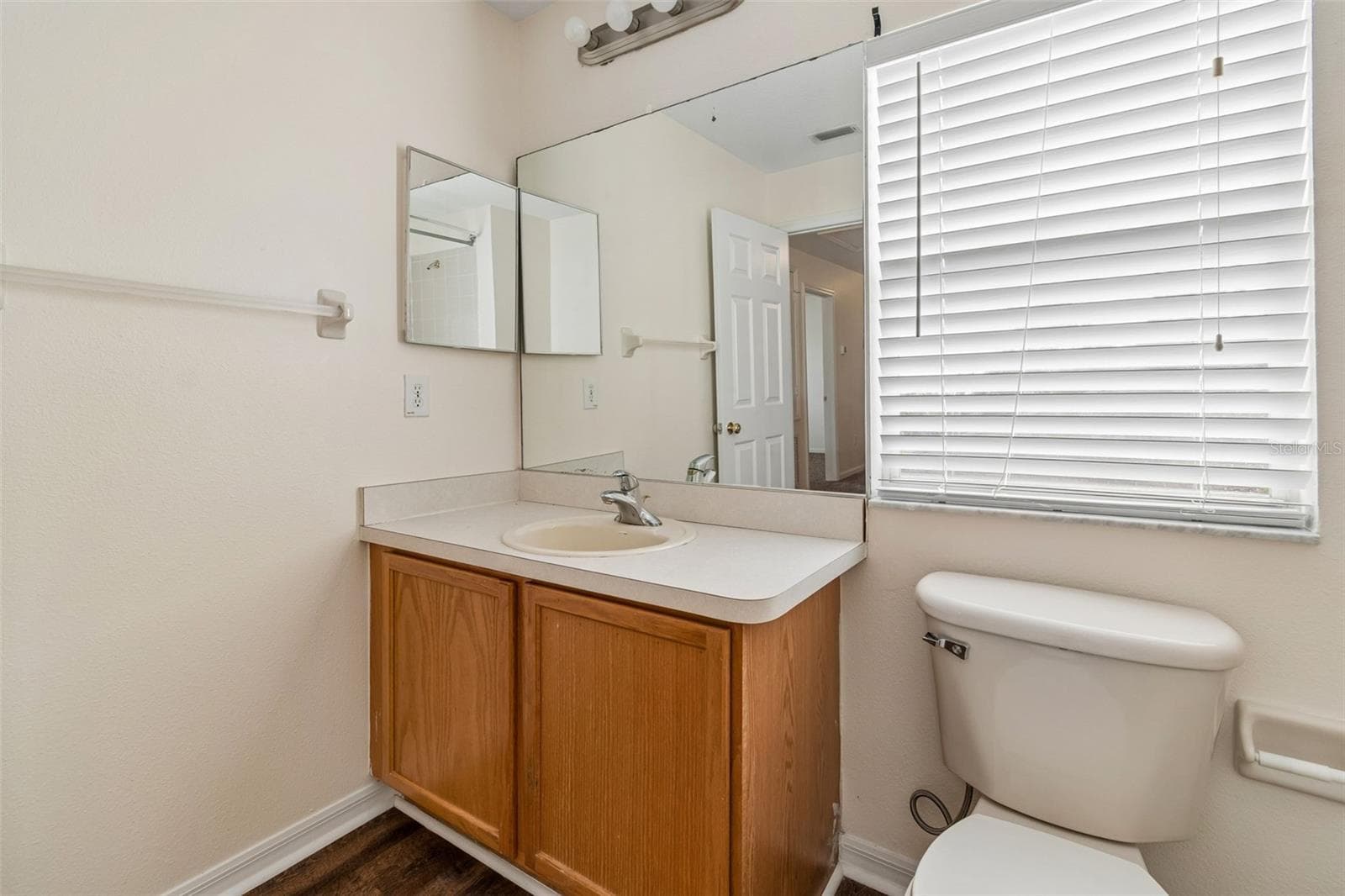 Bathroom - 3307 PINE TOP DR, VALRICO