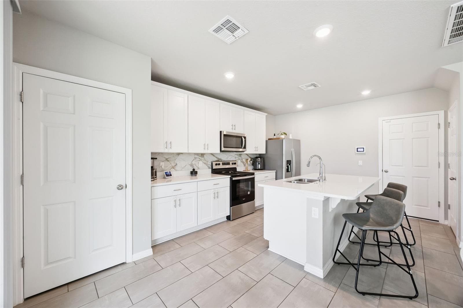 Single Family Residence at 360 WHISTLING DUCK TRL, ST CLOUD, photo 11 of 44