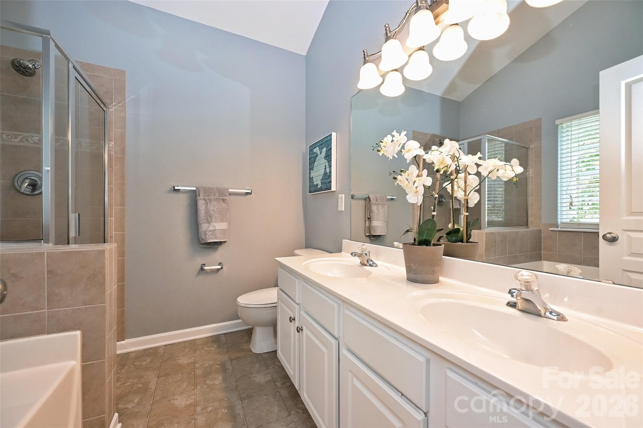 Single Family Residence at 1549 Hammond Drive, Matthews, photo 16 of 28