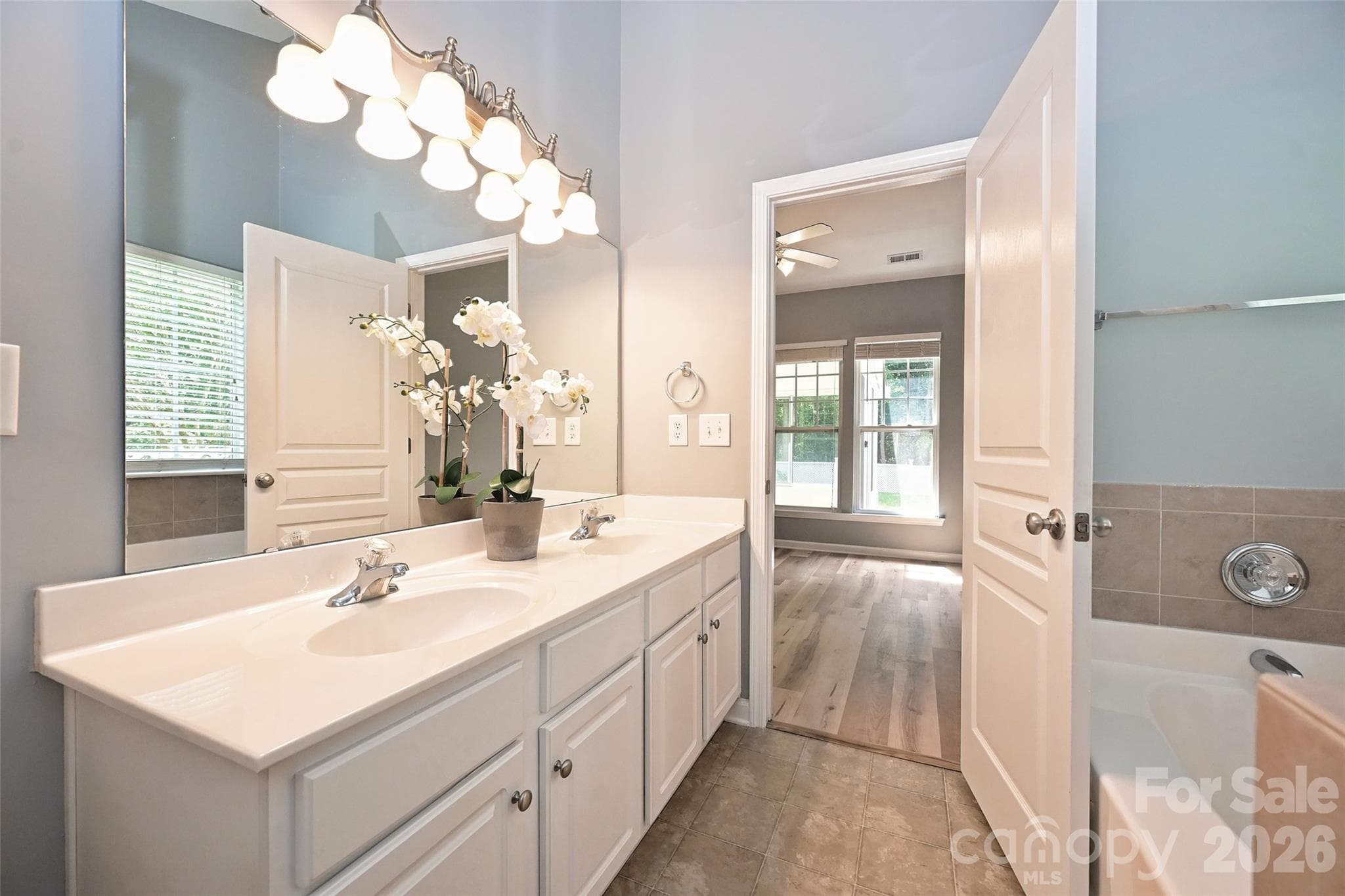 Single Family Residence at 1549 Hammond Drive, Matthews, photo 17 of 28