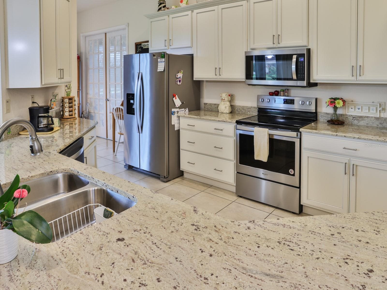 Single Family Residence at 1061 SAWGRASS DR, WINTER HAVEN, photo 12 of 52