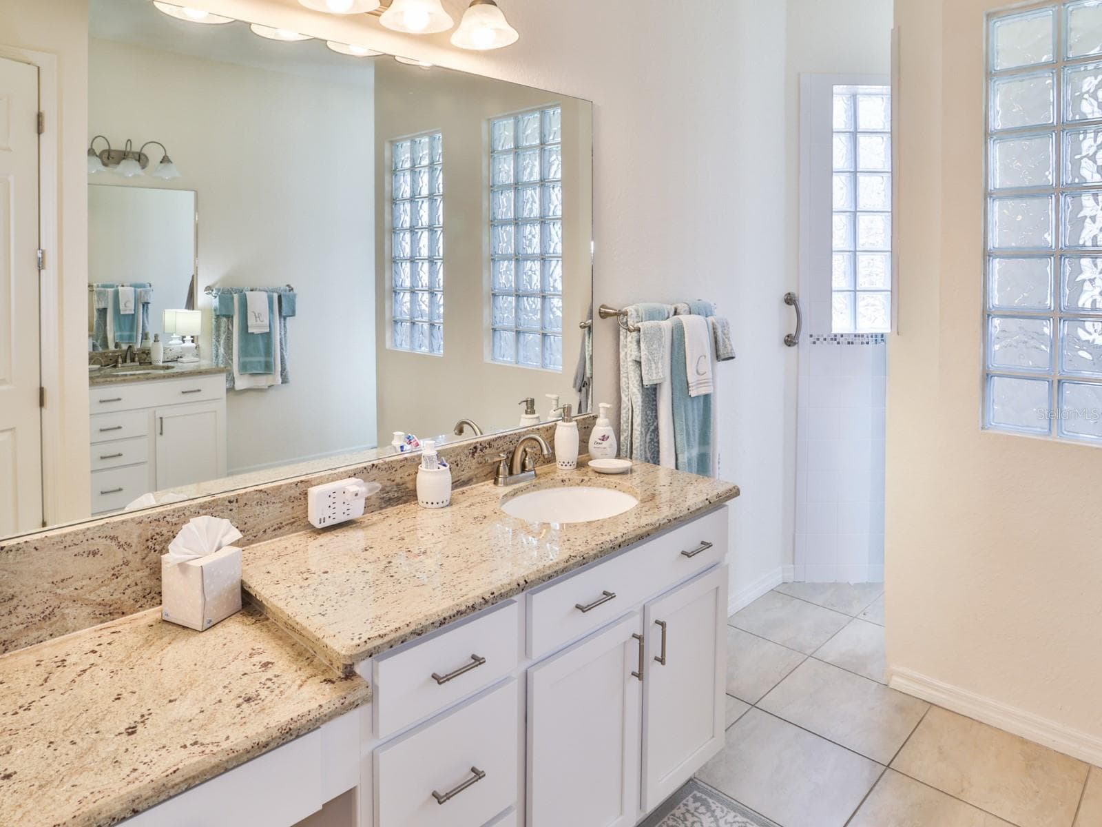 Single Family Residence at 1061 SAWGRASS DR, WINTER HAVEN, photo 18 of 52
