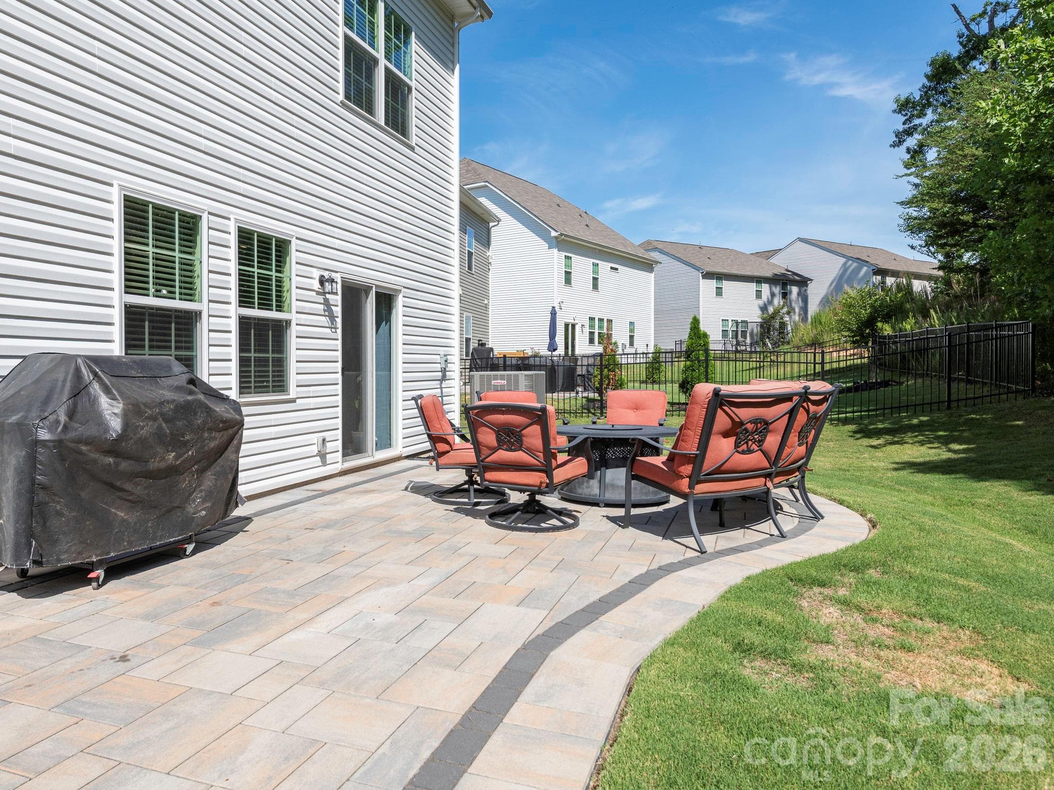 BEAUTIFUL PATIO WITH BERMUDA SOD - Mooresville