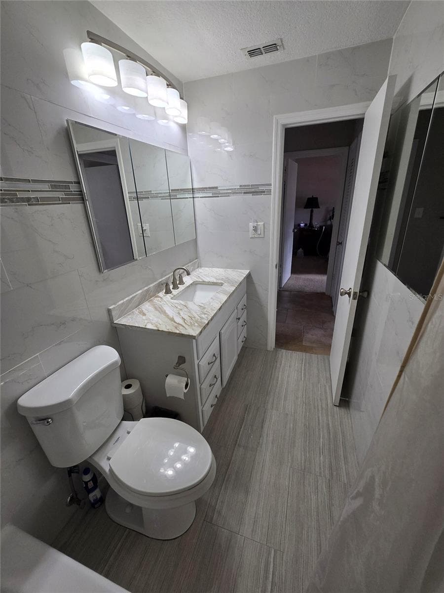 Condominium at 5231 BEACH DR SE #A, ST PETERSBURG, photo 11 of 23