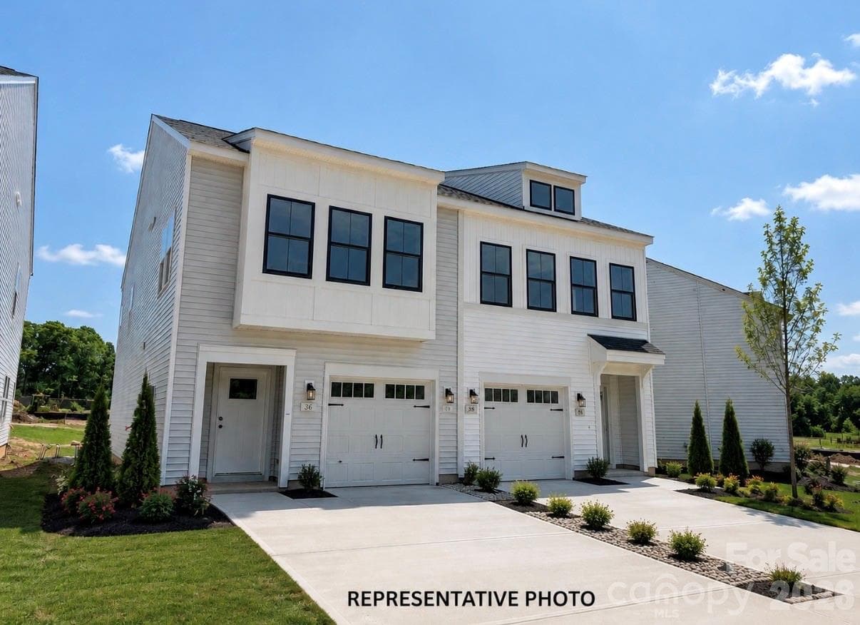 Townhouse at Charlotte, photo 2 of 21