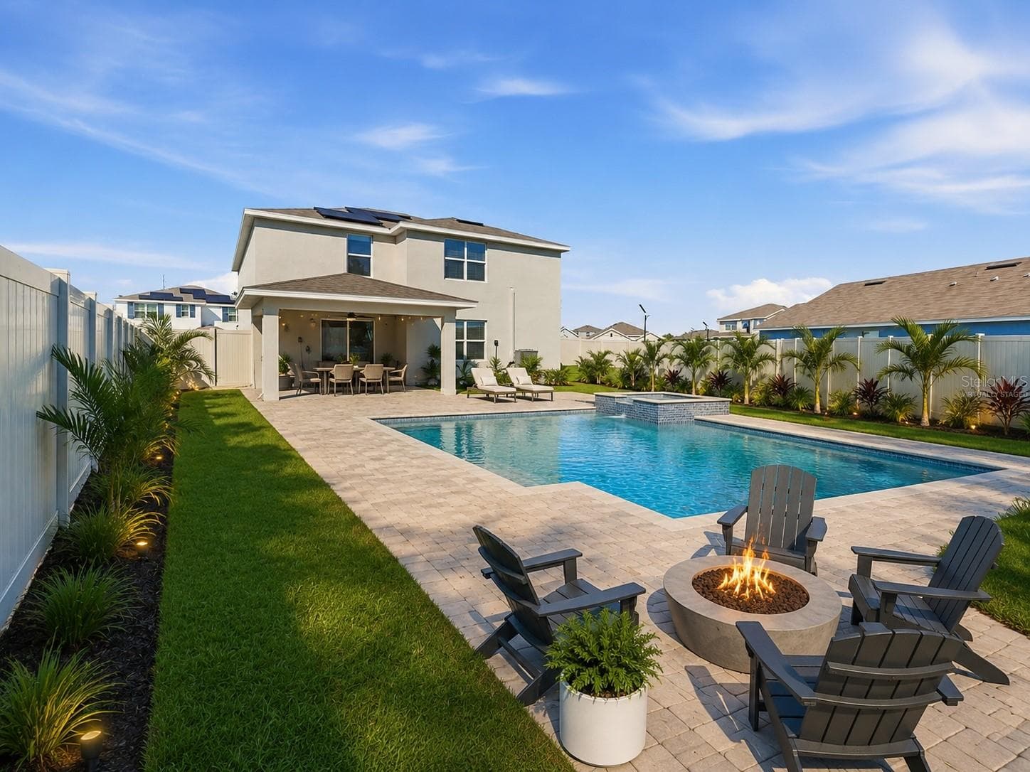 Virtually Stagedmultiple options for this spacious yard - 1211 TAHITIAN SUNRISE DR, PLANT CITY