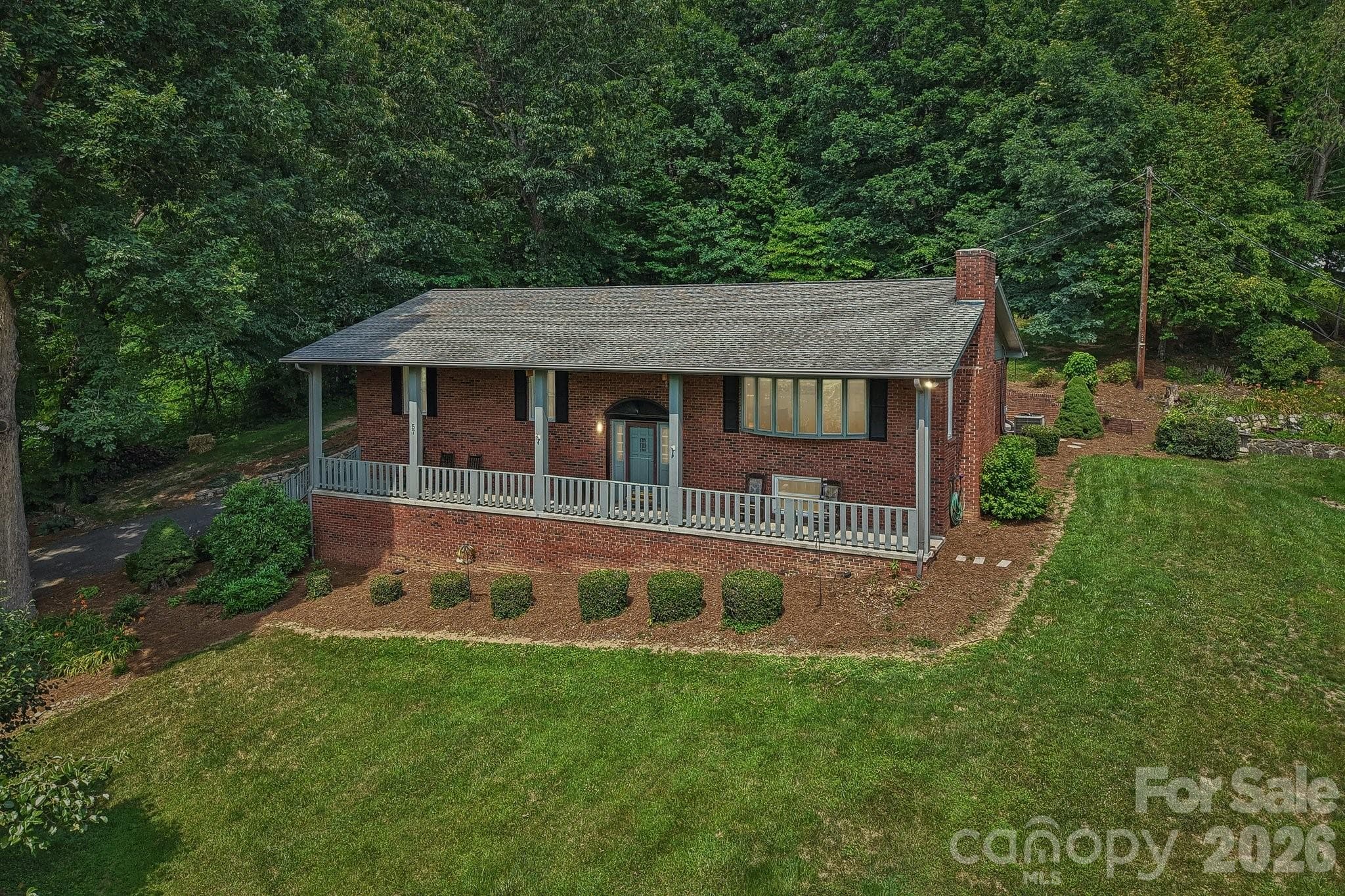 Single Family Residence at 57 Chateau Place, Waynesville, photo 6 of 48