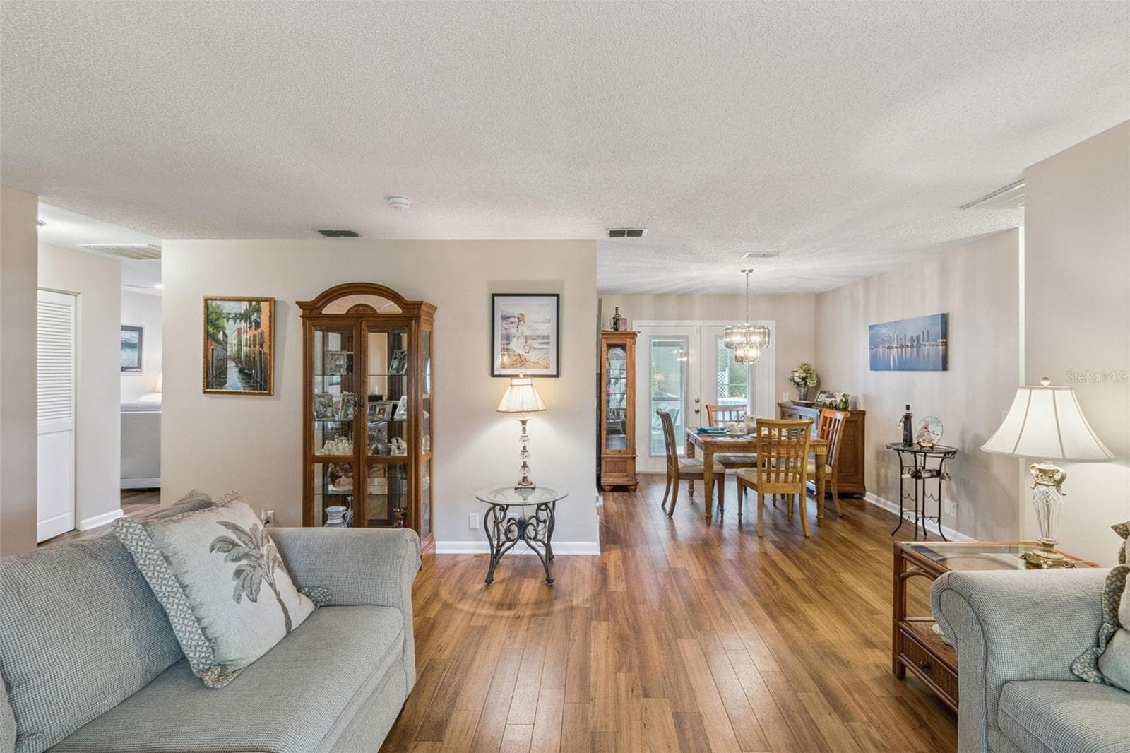 Living Room looing toward Dining - 864 REDWOOD WAY, LAKE WALES