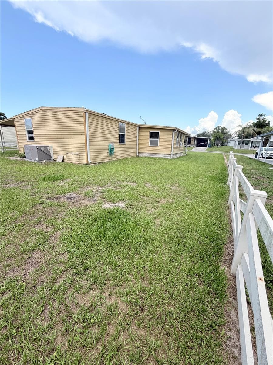 Manufactured Home at 14224 SANDHURST ST, BROOKSVILLE, photo 26 of 28