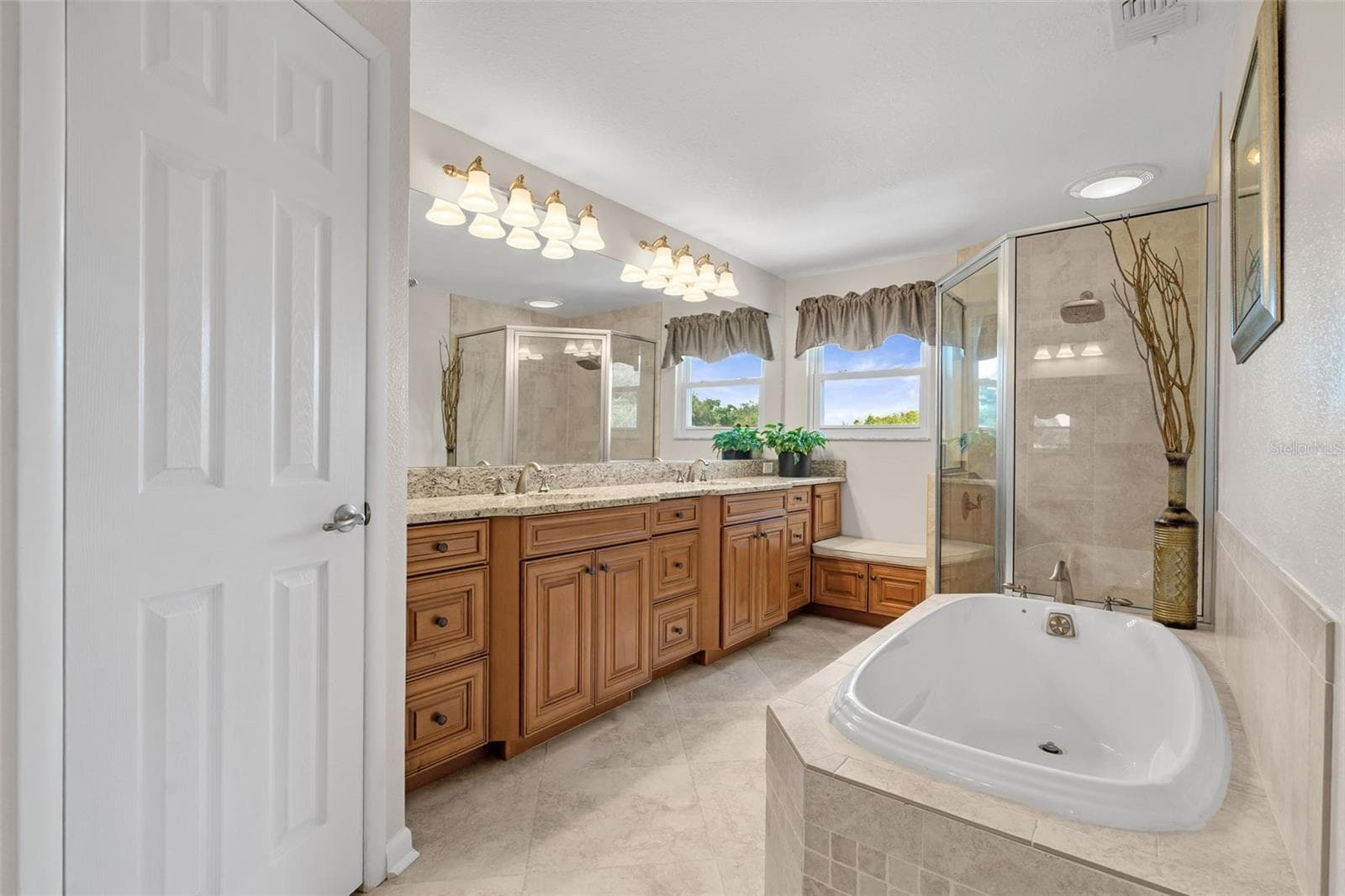 Single Family Residence at 4029 BELL GRANDE DR, VALRICO, photo 32 of 53