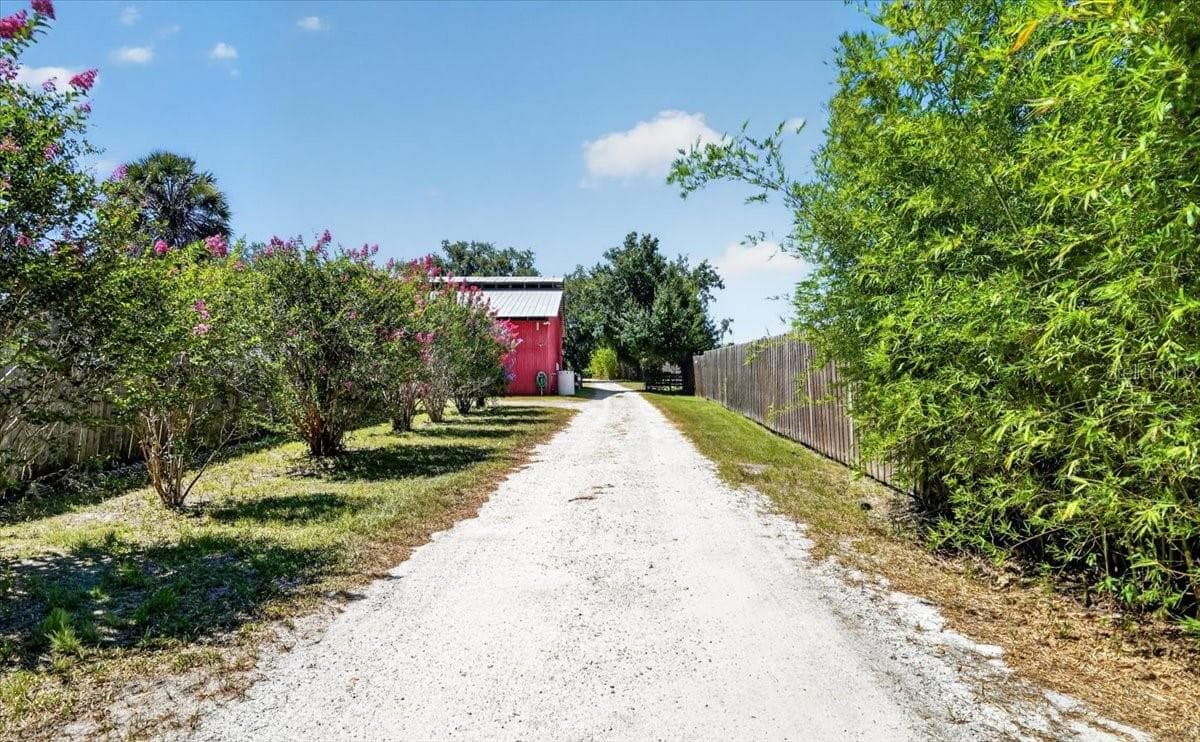 Driveway to homes - 11740 DARSEY RD, PARRISH