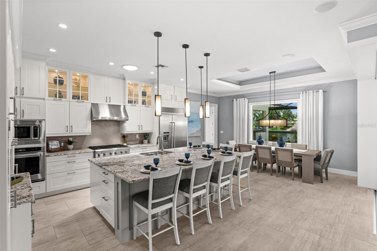 Open kitchen great for entertaining - 105 SW 52ND ST, CAPE CORAL